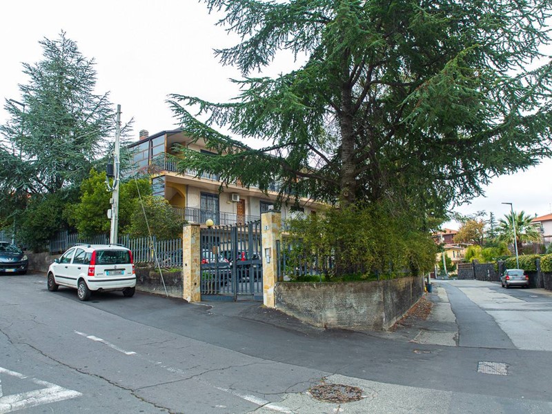 Appartamento in Vendita a Mascalucia, 180'000&euro;, 150 m²