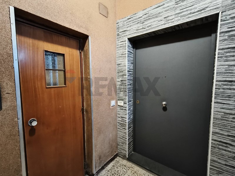 Quadrilocale in Vendita a Catania, 83'000&euro;, 93 m²