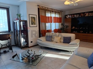 Trilocale in Vendita a Cerro al Lambro, 257'000&euro;, 148 m²