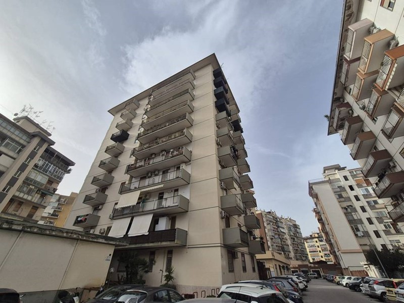 Trilocale in Vendita a Palermo, 170'000&euro;, 105 m²