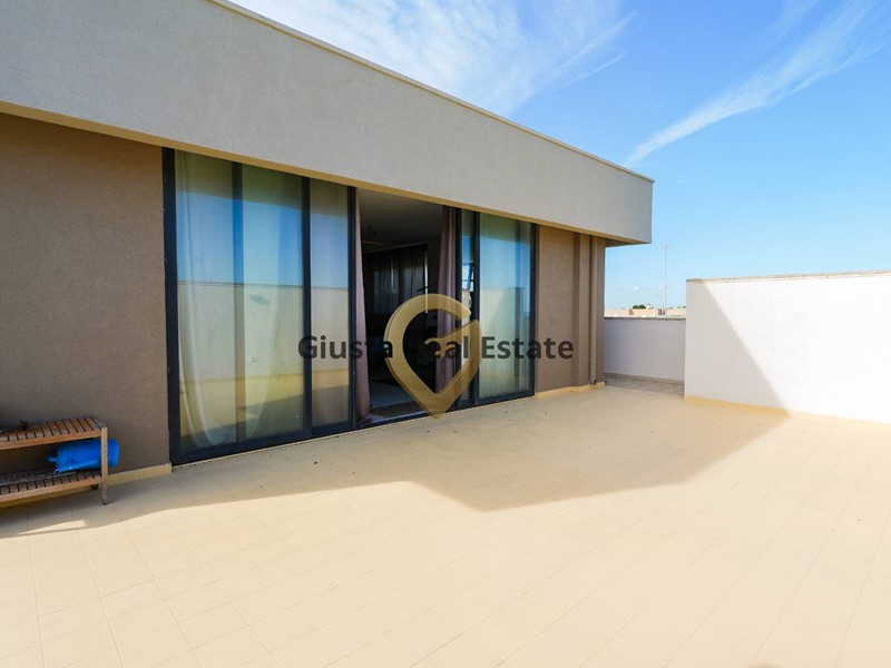 Quadrilocale in Vendita a Brindisi, 218'000&euro;, 161 m², con Box