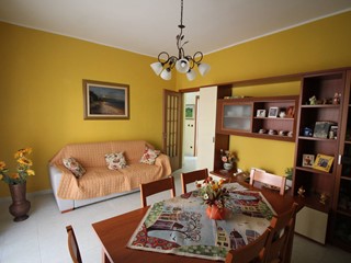 Quadrilocale in Vendita a Siracusa, 85'000&euro;, 109 m²