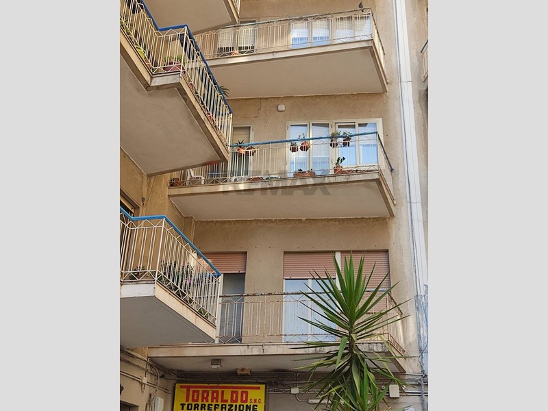 Appartamento in Vendita a Caltagirone, 77'000&euro;, 150 m²