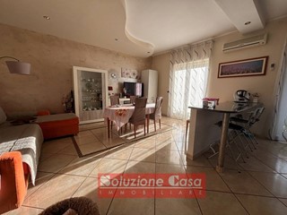 Quadrilocale in Vendita a Canosa di Puglia, 79'000&euro;, 88 m²