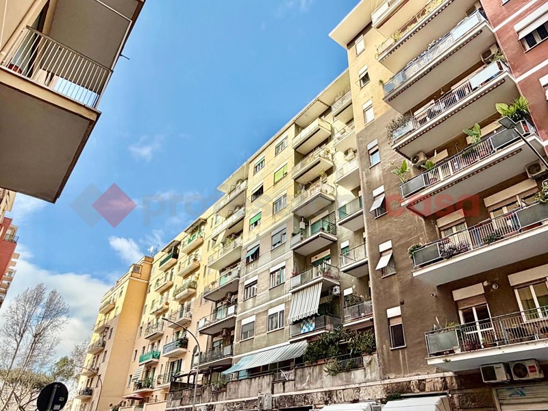 Quadrilocale in Vendita a Roma, 330'000&euro;, 115 m²
