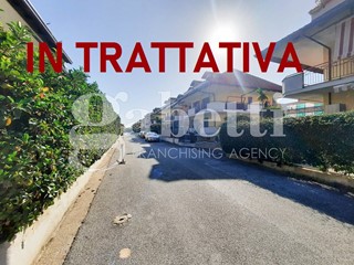 Attico in Vendita a Giugliano in Campania, 150'000&euro;, 96 m², con Box