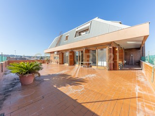 Appartamento in Vendita a Roma, 1'050'000&euro;, 202 m², con Box