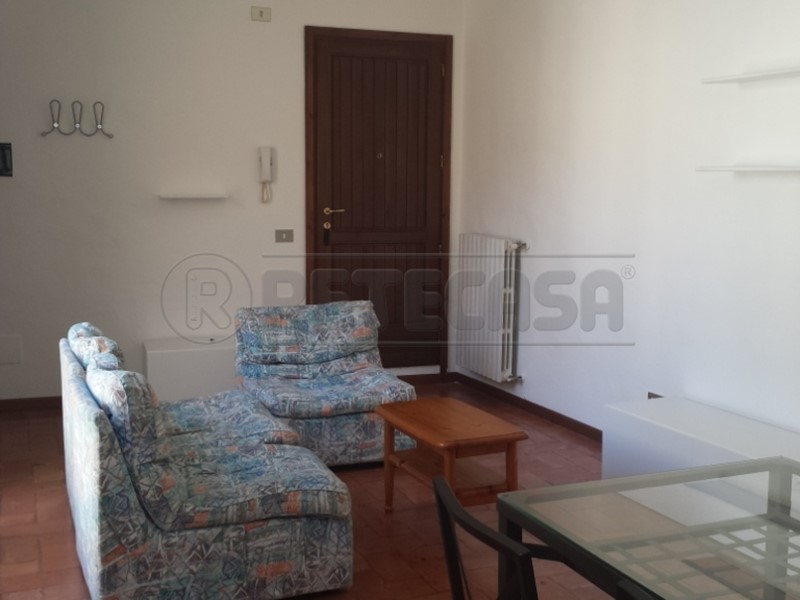 Bilocale in Vendita a Bondeno, 50'000&euro;, 46 m²