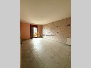 Trilocale in Vendita a Casoria, 150'000&euro;, 95 m²