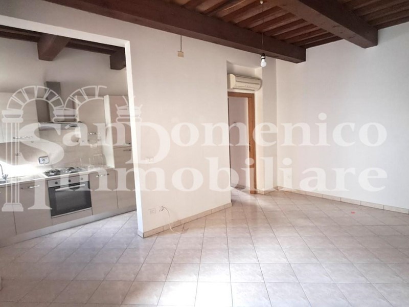 Trilocale in Vendita a Cascina, zona Navacchio, 170'000&euro;, 70 m², con Box
