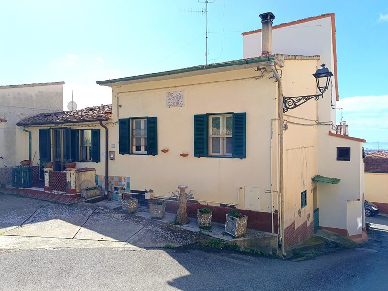 Quadrilocale in Vendita a Rosignano Marittimo, 165'000&euro;, 90 m², arredato, con Box