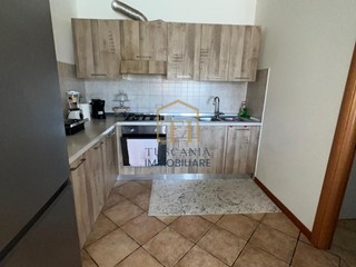 Quadrilocale in Vendita a Colle di Val D'Elsa, 148'000&euro;, 60 m², con Box