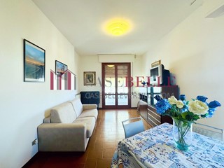 Quadrilocale in Vendita a Camaiore, zona Lido di Camaiore, 349'000&euro;, 78 m²