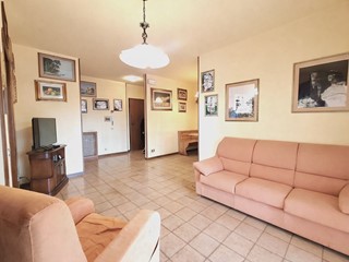 Quadrilocale in Vendita a Cascina, 140'000&euro;, 80 m², con Box
