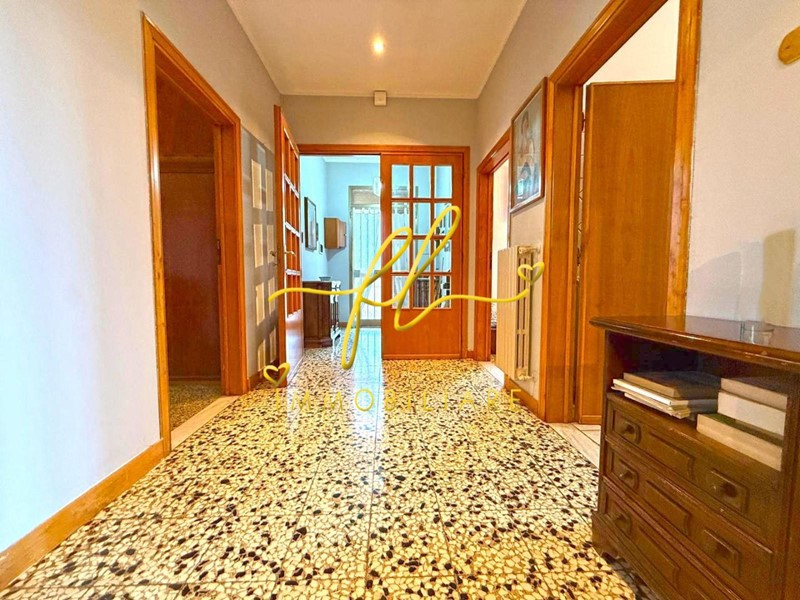 Appartamento in Vendita a Cecina, 260'000&euro;, 117 m², con Box