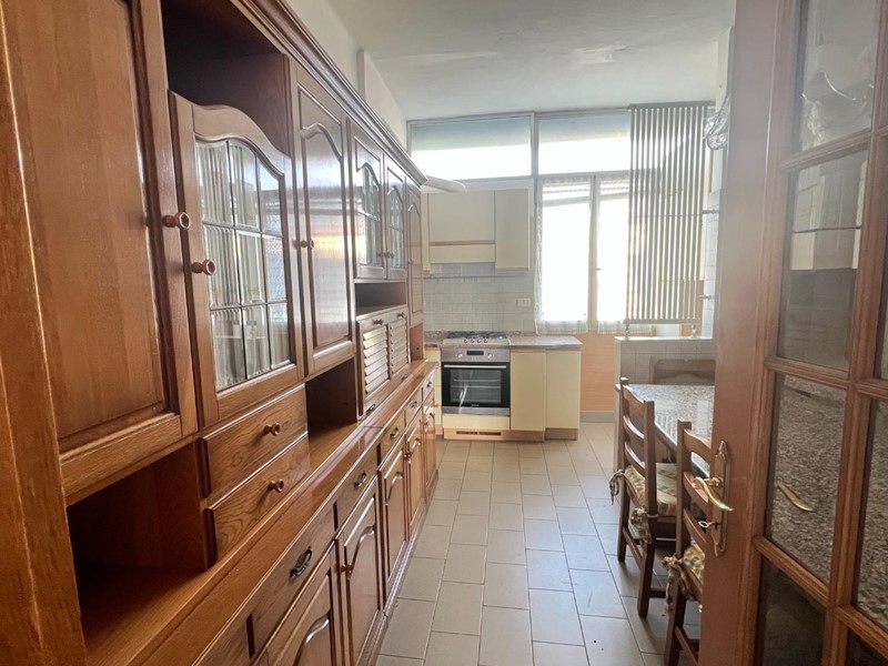 Appartamento in Vendita a Carrara, zona Sant'Antonio, 185'000&euro;, 110 m², arredato