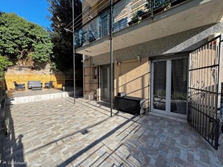 Appartamento in Vendita a Genova, 195'000&euro;, 75 m²