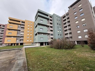 Appartamento in Vendita a Alessandria, 148'000&euro;, 145 m²