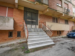 Quadrilocale in Vendita a Caltagirone, 39'000&euro;, 93 m², con Box