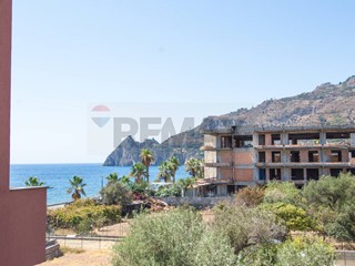 Bilocale in Vendita a Sant'Alessio Siculo, 109'000&euro;, 86 m²
