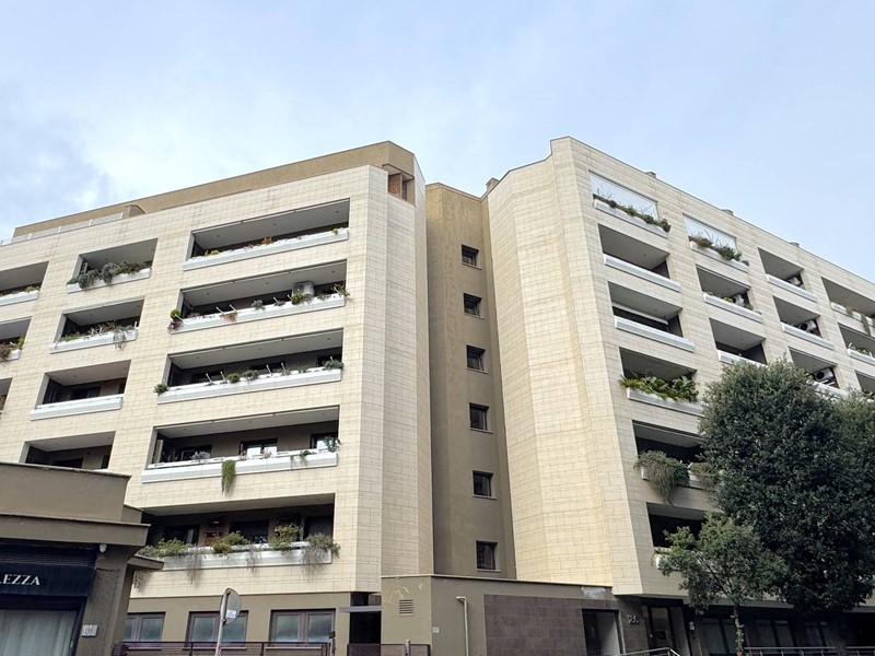 Bilocale in Vendita a Roma, 215'000&euro;, 64 m²