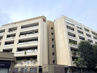 Bilocale in Vendita a Roma, 215'000&euro;, 64 m²