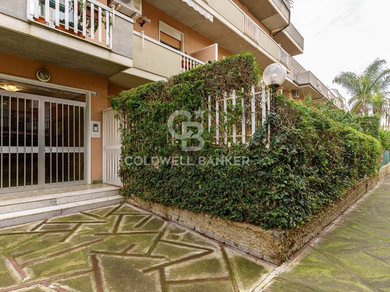 Appartamento in Affitto a Catania, 700&euro;, 127 m²