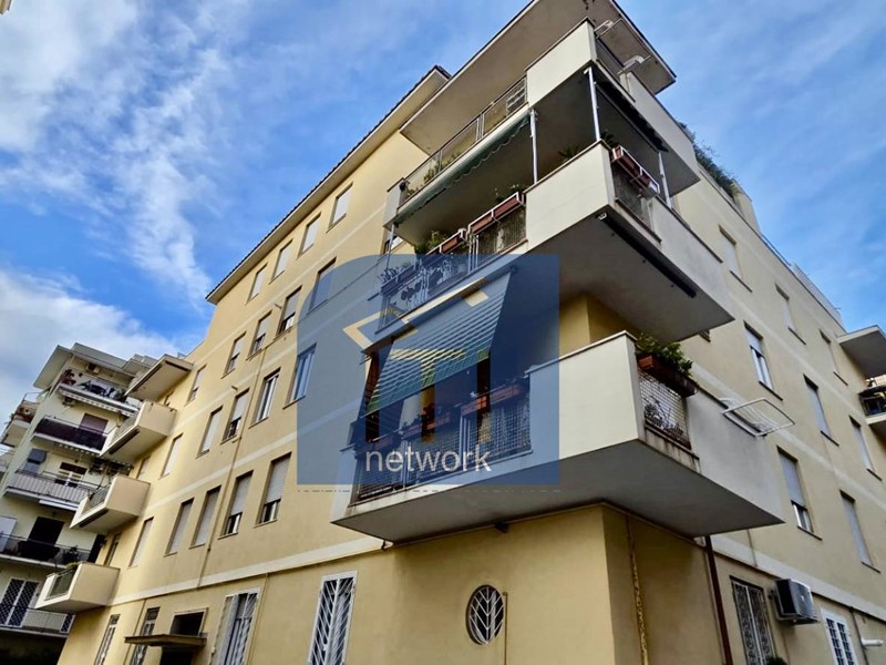 Attico in Vendita a Roma, 335'000&euro;, 105 m²