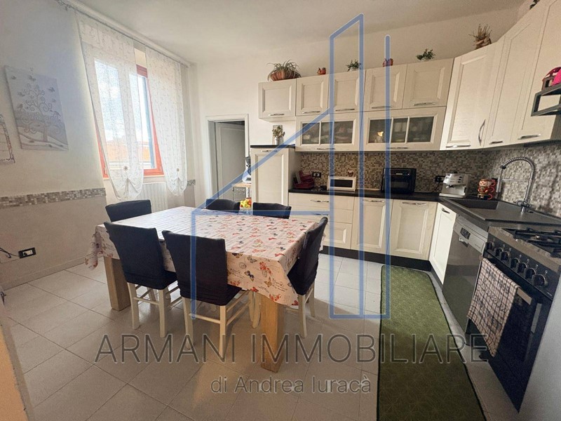 Appartamento in Vendita a Livorno, 185'000&euro;, 127 m²