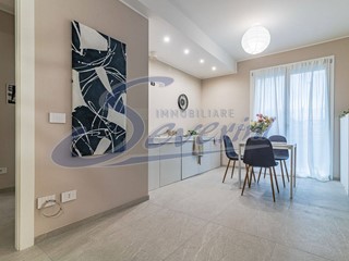 Trilocale in Vendita a Como, 368'000&euro;, 92 m²