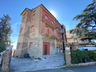 Trilocale in Vendita a Assisi, 95'000&euro;, 80 m²