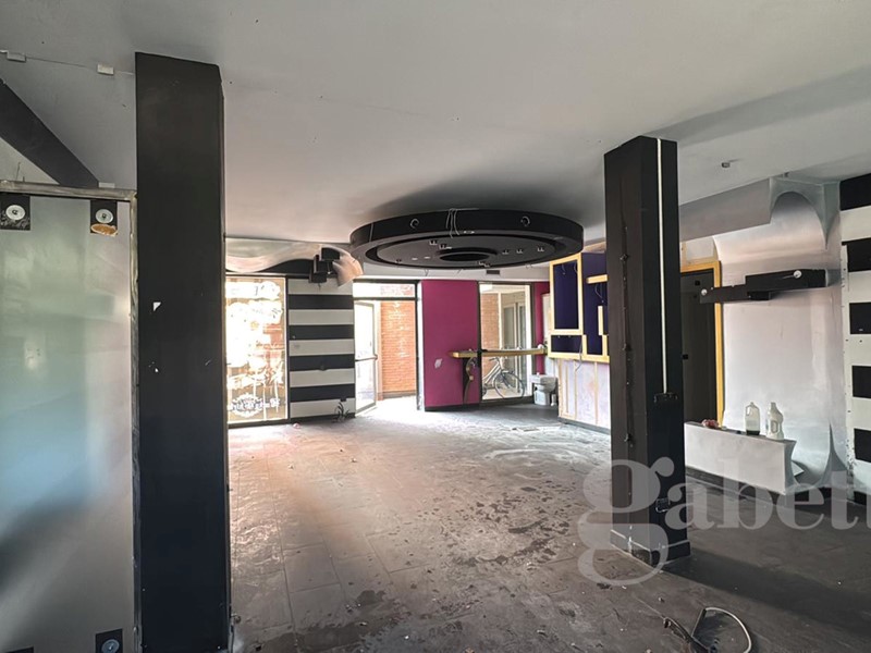Negozio in Vendita a Mesenzana, 77'000&euro;, 81 m²