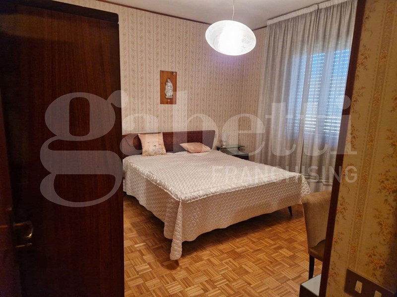 Trilocale in Vendita a Riolo Terme, 95'000&euro;, 115 m², con Box