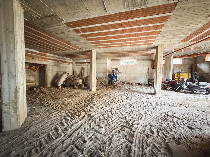 Appartamento in Vendita a Santa Maria Capua Vetere, 200'000&euro;, 260 m², con Box