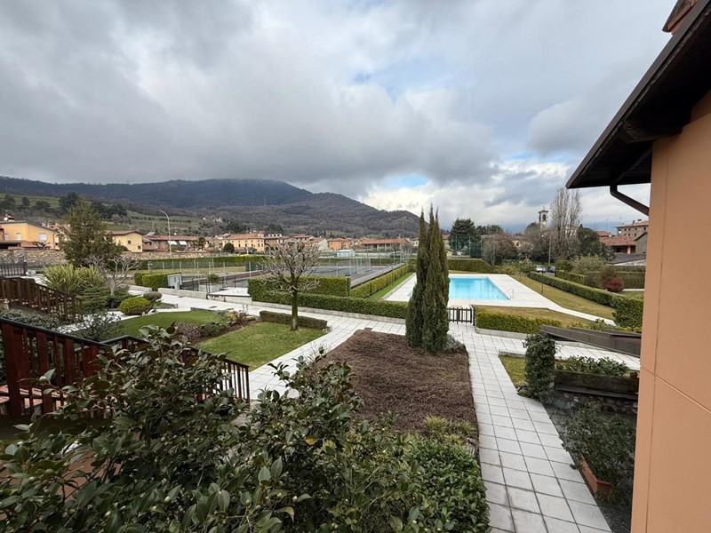 Trilocale in Vendita a Corte Franca, 199'000&euro;, 90 m², con Box