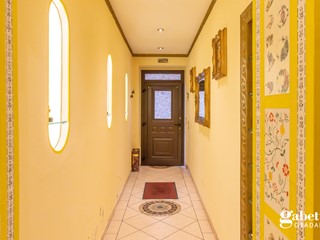 Quadrilocale in Vendita a Gradara, 159'000&euro;, 165 m²