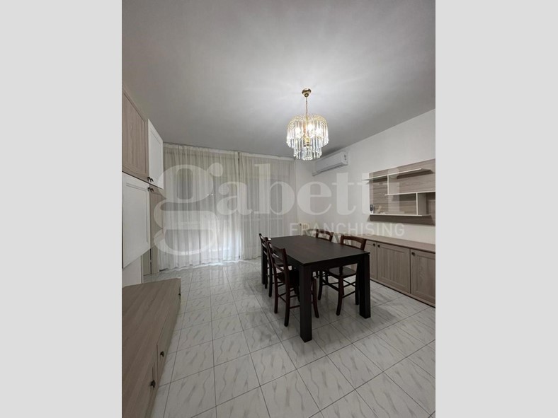 Trilocale in Affitto a Oristano, 700&euro;, 90 m², arredato