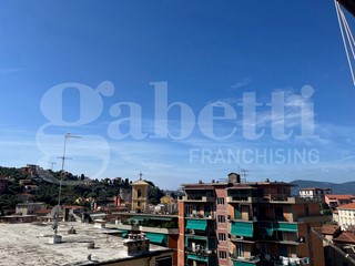 Quadrilocale in Vendita a Lerici, 330'000&euro;, 100 m²