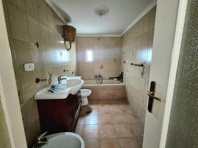 Bilocale in Vendita a Caivano, 50'000&euro;, 72 m²