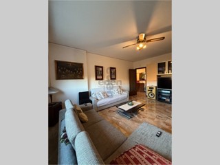 Appartamento in Vendita a Modena, 295'000&euro;, 155 m², con Box