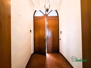 Appartamento in Vendita a Amelia, 145'000&euro;, 225 m²