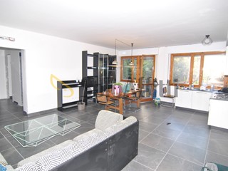 Quadrilocale in Affitto a Livorno, zona Goito, 1'500&euro;, 90 m², arredato