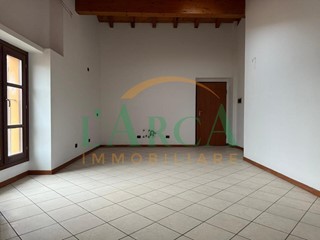 Quadrilocale in Vendita a Capriolo, 200'000&euro;, 119 m², con Box