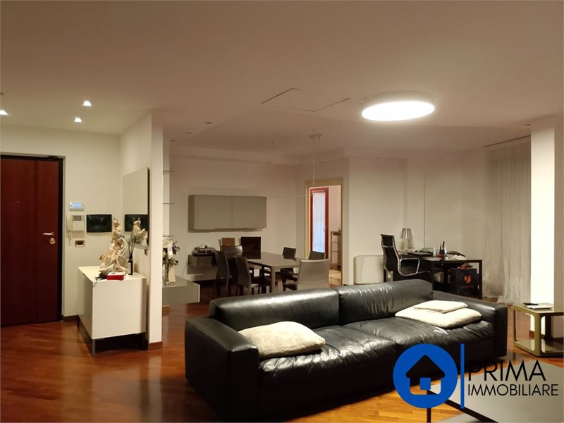 Appartamento in Affitto a Terni, 1'500&euro;, 170 m²