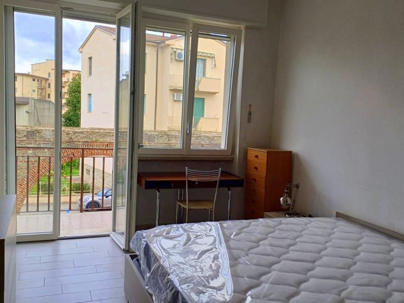 Trilocale in Affitto a Pisa, 450&euro;, 18 m², arredato