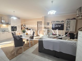 Appartamento in Vendita a Santa Maria a Monte, 155'000&euro;, 80 m², con Box