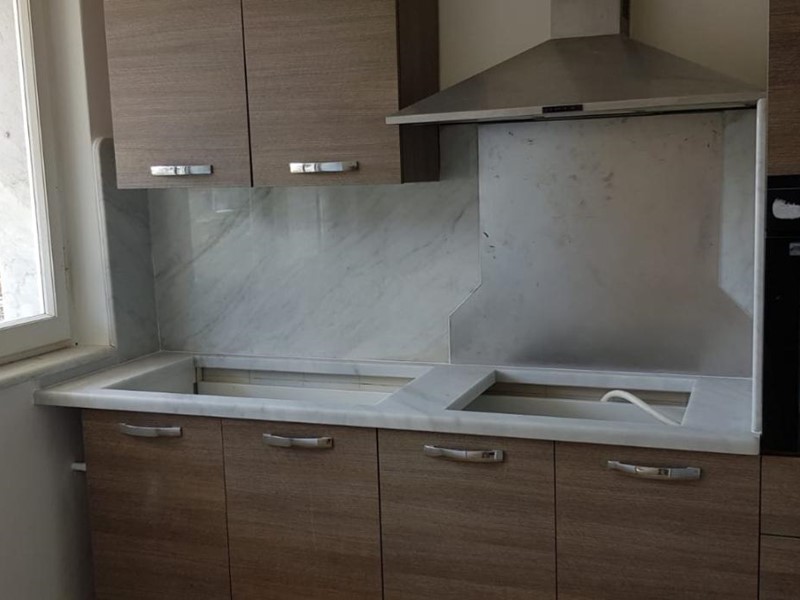 Appartamento in Affitto a Carrara, zona Sant'Antonio, 1'000&euro;, 150 m², arredato