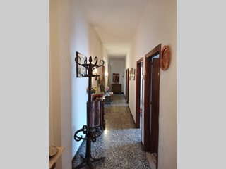 Quadrilocale in Vendita a Poggibonsi, 180'000&euro;, 105 m², con Box