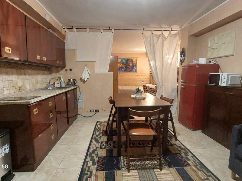 Monolocale in Affitto a Livorno, 850&euro;, 3 m², arredato