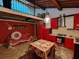 Bilocale in Vendita a Carrara, zona Avenza, 135'000&euro;, 50 m², arredato